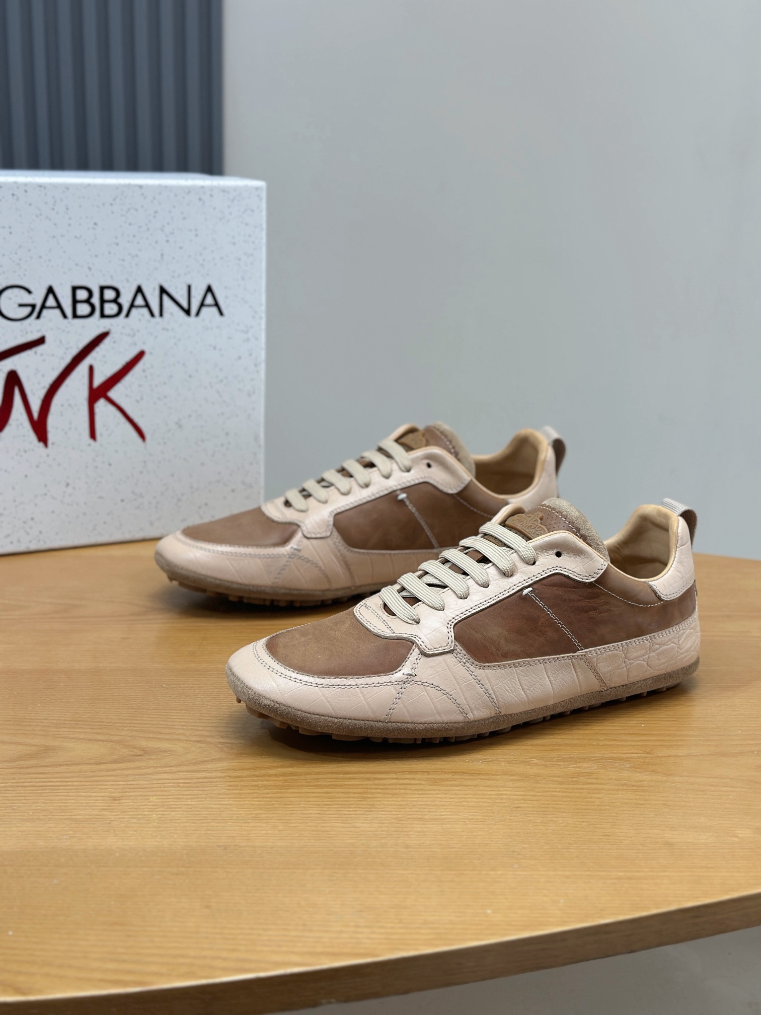 olce & Gabbana shoe